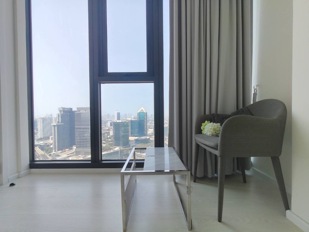 ให้เช่าคอนโดเกษตรศาสตร์ รัชโยธิน : ปล่อยเช่าห้องใหม่มือ1  ชั้น34 ขนาด 44 ตรม. คอนโด แมสซารีน รัชโยธิน ติด BTS รัชโยธิน (ห้องจริง  วิวสวยมาก )