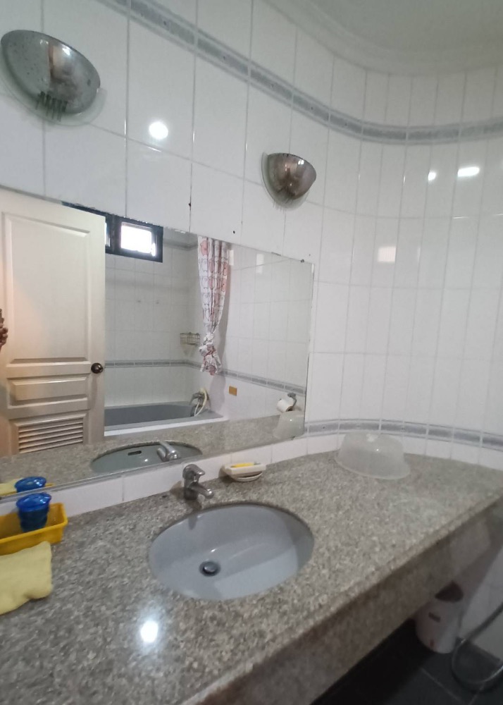 For RentCondoRattanathibet, Sanambinna : View of the Chao Phraya River, near the Purple Line, near Central Rattanathibet