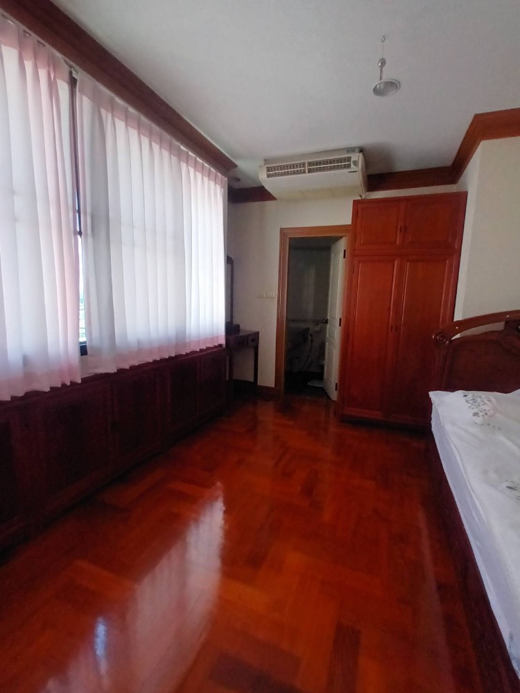 For RentCondoRattanathibet, Sanambinna : View of the Chao Phraya River, near the Purple Line, near Central Rattanathibet