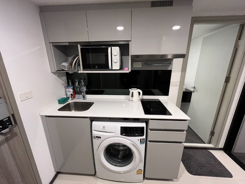 For RentCondoKasetsart, Ratchayothin : ✨ Rent‼ ️ Luxury Condo Knightsbridge Space Ratchayothin 🔥 Duospace 2 layers, size 36 sq.m. 🔥 📍 BTS Ratchayothin | Beautiful View | Complete Fer