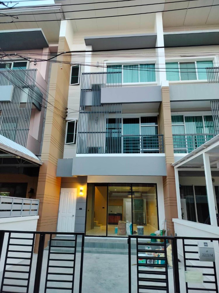 For SaleTownhomePattanakan, Srinakarin : S-THTAR101 Townhouse for sale, Town Avenue Rama 9, size 25.60 sq wa., 3 floors, usable area 165 sq m., 3 bedrooms, 3 bathrooms, 4.83 million, 064-959-8900