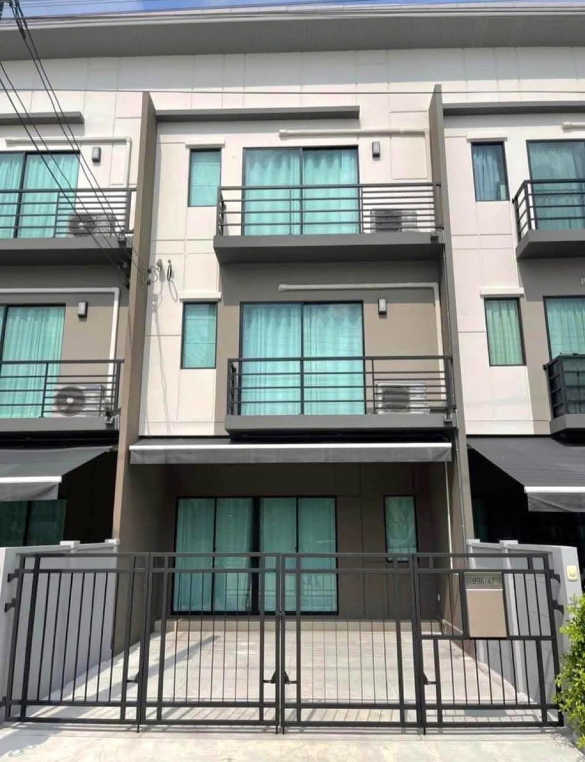 For RentTownhomeRama5, Ratchapruek, Bangkruai : Rent a 3 -story townhome house 23 sq.w. Ratchapruek Road (Ban Klang Mueang -Ratchapruek Sathorn by AP) near Crystal