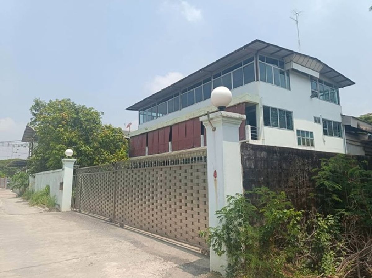 For RentWarehouseNawamin, Ramindra : For Rent for rent, warehouse, warehouse, Soi Nawamin 24, new condition / 300 square meters of warehouse area, 3 phase electricity system, 5 car parks / good location, convenient to travel