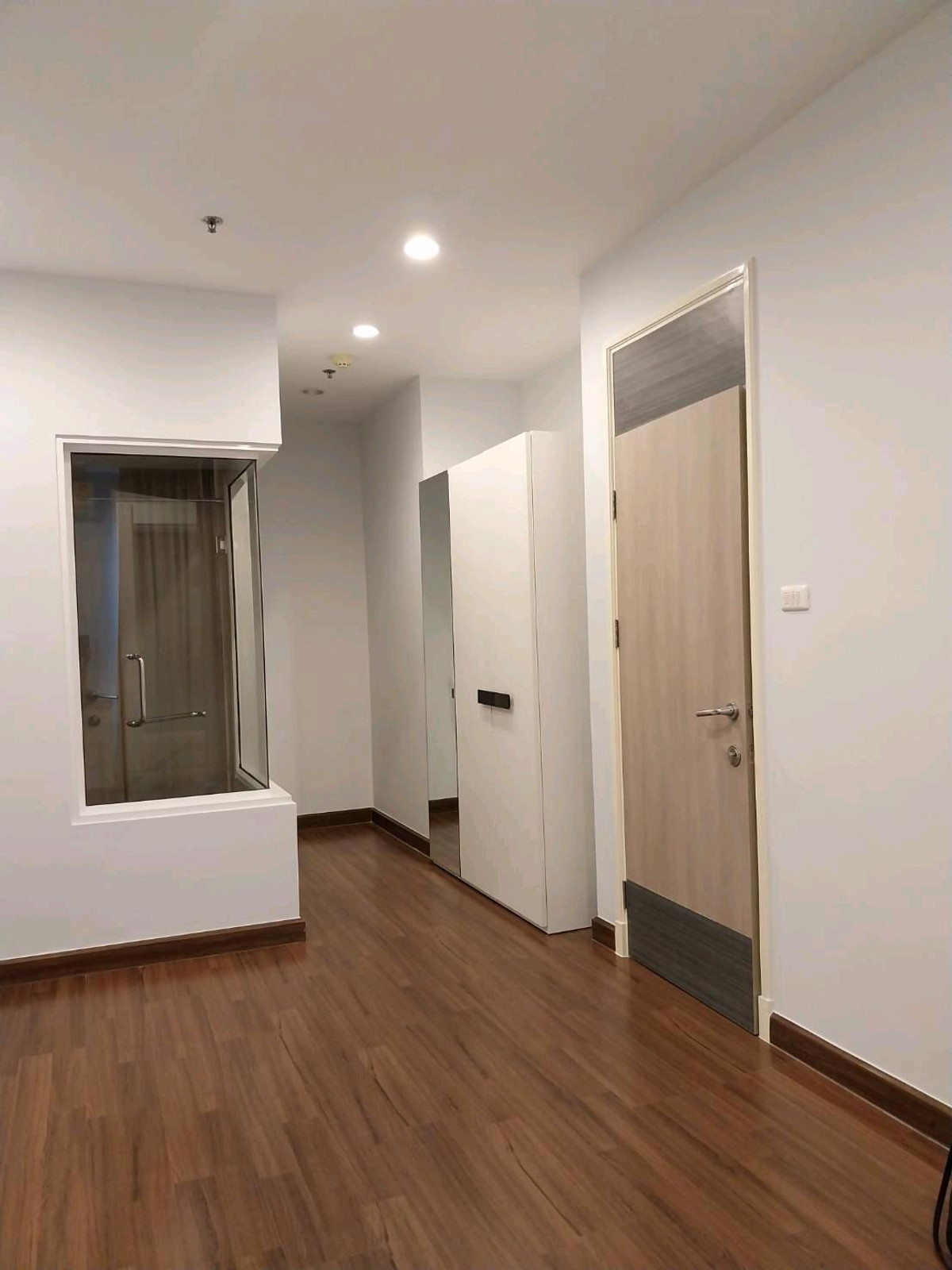 ขายคอนโดพระราม 9 เพชรบุรีตัดใหม่ RCA : sell supalai premier  asoke 1 bedroom 50.5 sqm high floor close to MRT petchaburi 150 metresclose to Srinakarinwirote prasarnmit universityclose to Airport raillink next to Singha complex 