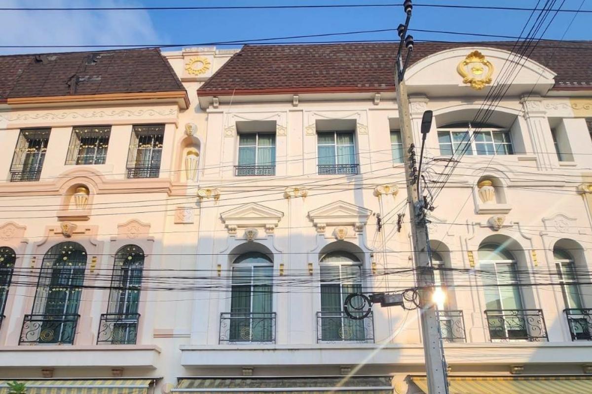 ขายทาวน์โฮมพระราม 3 สาธุประดิษฐ์ : ขายทาวเฮ้าส์ 3 ชั้น 3 ห้องนอน บ้านกลางกรุง แกรนด์ เวียนนา พระราม 3 ใกล้เซ็นทรัล พระราม 3