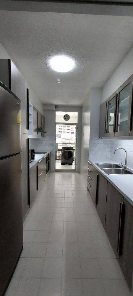 For RentCondoWitthayu, Chidlom, Langsuan, Ploenchit : For Rent! 3 Bedrooms 250 SQ.M. , Walk 5 mins to bts chitlom