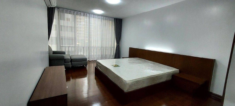 For RentCondoWitthayu, Chidlom, Langsuan, Ploenchit : For Rent! 3 Bedrooms 250 SQ.M. , Walk 5 mins to bts chitlom
