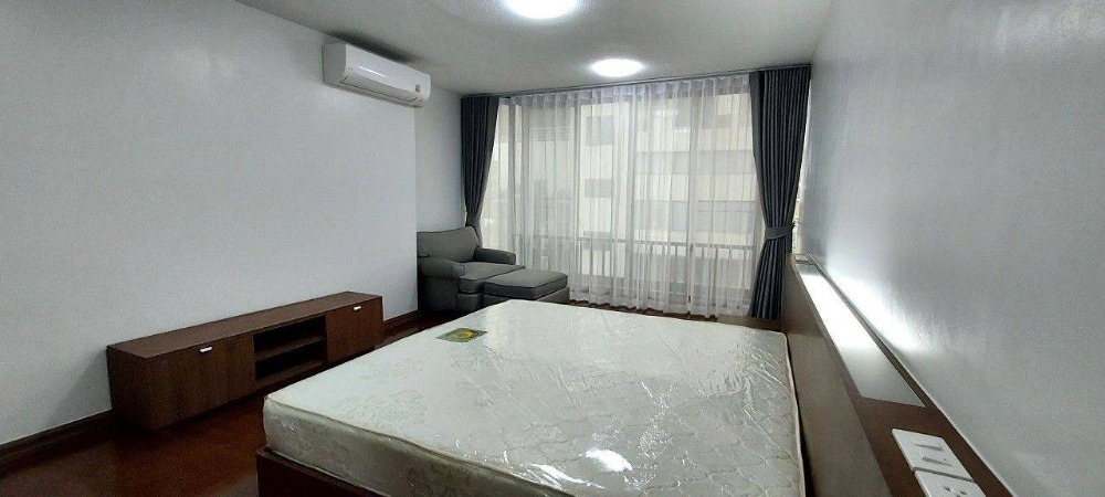 For RentCondoWitthayu, Chidlom, Langsuan, Ploenchit : For Rent! 3 Bedrooms 250 SQ.M. , Walk 5 mins to bts chitlom