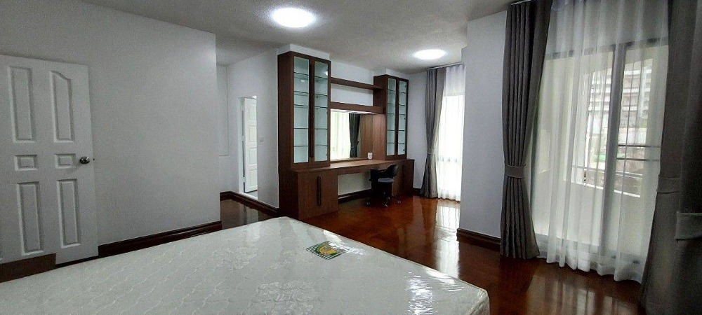 For RentCondoWitthayu, Chidlom, Langsuan, Ploenchit : For Rent! 3 Bedrooms 250 SQ.M. , Walk 5 mins to bts chitlom