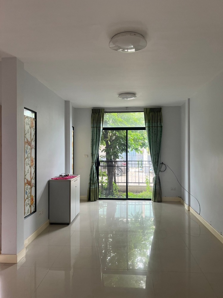 ขายทาวน์โฮมมีนบุรี-ร่มเกล้า : เดอะ วิลล่า รามคำแหง - สุวรรณภูมิ / 3 ห้องนอน (ขายพร้อมผู้เช่า), The Villa Ramkhamhaeng - Suvarnabhumi / 3 Bedrooms (SALE WITH TENANT) AA290