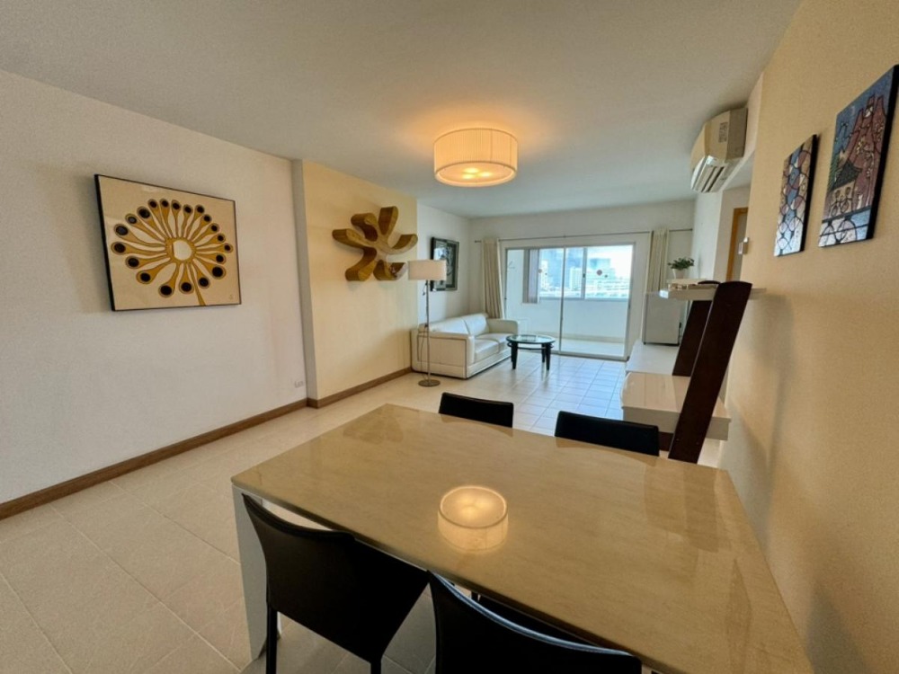 For RentCondoPattanakan, Srinakarin : Condo for rent, Supalai Park, Srinakarin Air Furniture There are 2 bedrooms, 1 bathroom. Rental price 21,000 baht