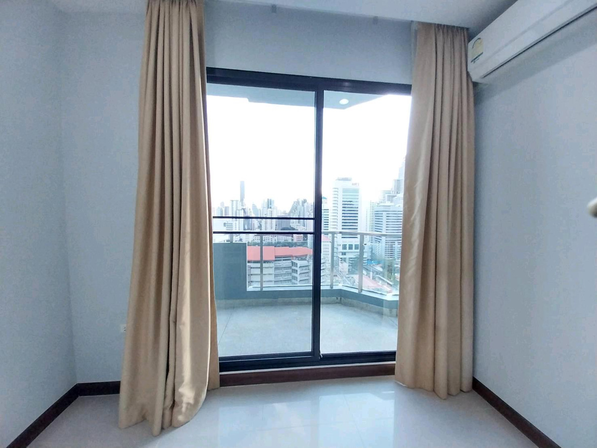 ขายคอนโดพระราม 9 เพชรบุรีตัดใหม่ RCA : sell supalai premier  asoke 1 bedroom 50.5 sqm high floor close to MRT petchaburi 150 metresclose to Srinakarinwirote prasarnmit universityclose to Airport raillink next to Singha complex 