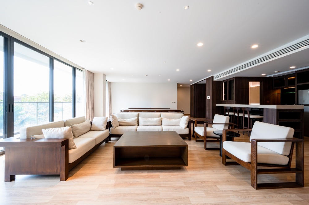 ขายคอนโดอ่อนนุช อุดมสุข : LTHC11820 - Park court Sukhumvit 77 FOR SALE Size 287 sqm. 3 beds 5 baths Near BTS Onnut Station ONLY 46 MB
