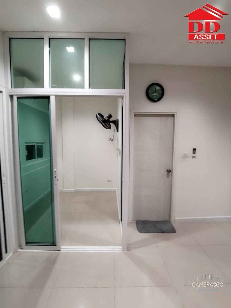 ขายบ้านลาดกระบัง สุวรรณภูมิ : ขาย/ให้เช่า หมู่บ้านวิรัลพัชร -เฉลิมพระเกียรติร.9 ประเวศ ใกล้ห้างพาราไดซ์พาร์ค รหัส : T8111