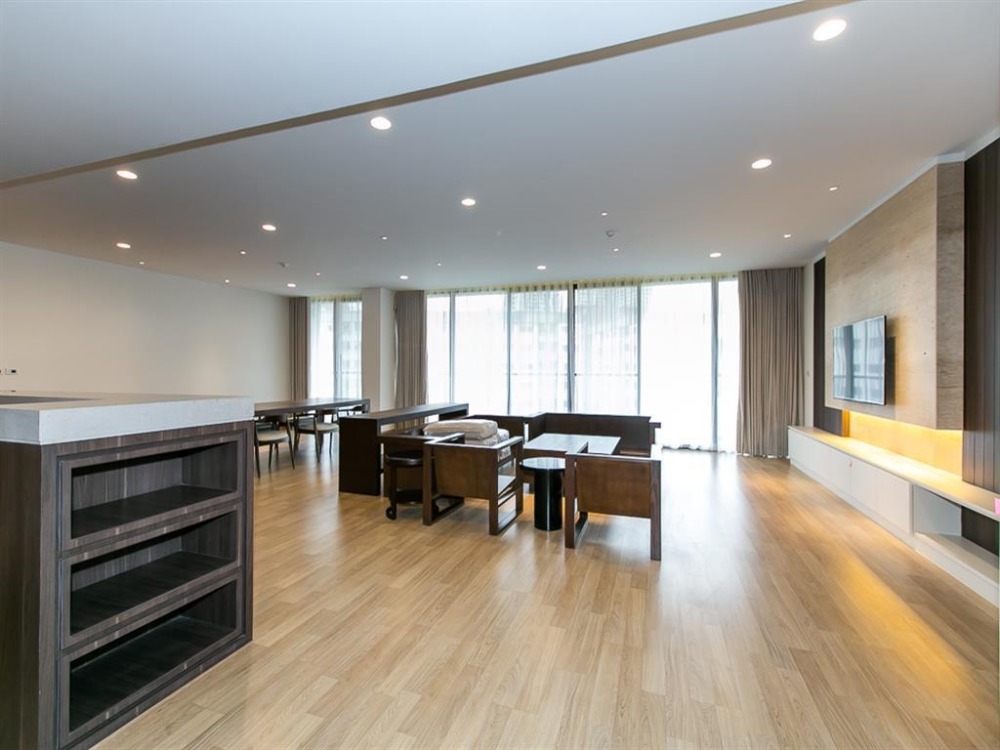 ขายคอนโดอ่อนนุช อุดมสุข : LTHC11822 - Park court Sukhumvit 77 FOR SALE Size 287 sqm. 3 beds 5 baths Near BTS Onnut Station ONLY 46 MB