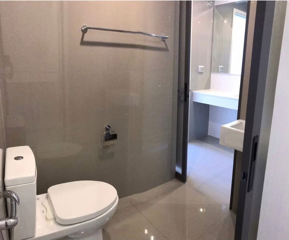 For SaleCondoSukhumvit, Asoke, Thonglor : Hot Deal!!! Best price in the building, 1 bedroom, 1 bathroom, 45 sq m, high floor, beautiful view, Princess.