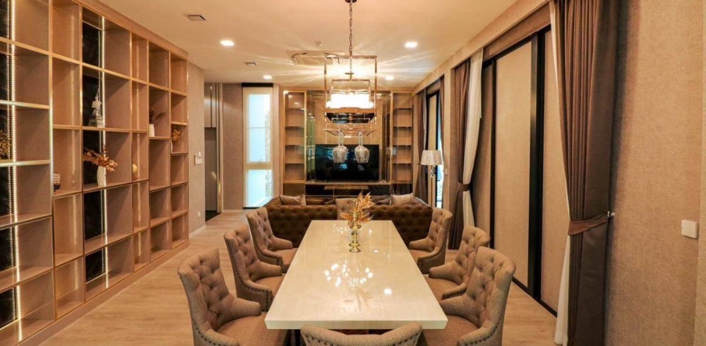 ขายบ้านพัฒนาการ ศรีนครินทร์ : ให้เช่า/ขาย บ้านหรู 3ชั้น มีลิฟท์ โครงการ วีเว่ กรุงเทพกรีฑา