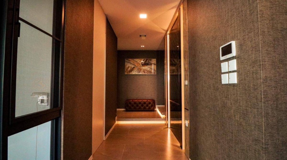 ขายบ้านพัฒนาการ ศรีนครินทร์ : ให้เช่า/ขาย บ้านหรู 3ชั้น มีลิฟท์ โครงการ วีเว่ กรุงเทพกรีฑา