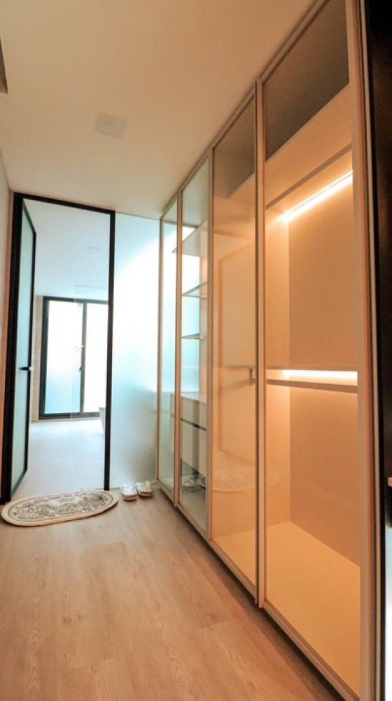 ขายบ้านพัฒนาการ ศรีนครินทร์ : ให้เช่า/ขาย บ้านหรู 3ชั้น มีลิฟท์ โครงการ วีเว่ กรุงเทพกรีฑา