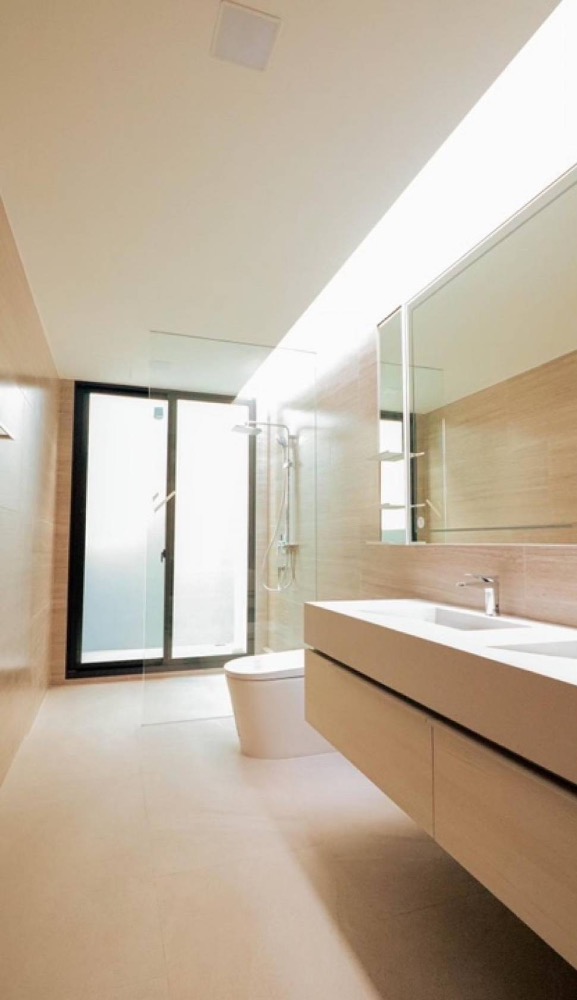 ขายบ้านพัฒนาการ ศรีนครินทร์ : ให้เช่า/ขาย บ้านหรู 3ชั้น มีลิฟท์ โครงการ วีเว่ กรุงเทพกรีฑา