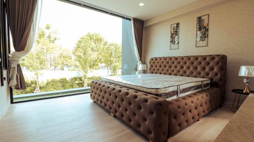 ขายบ้านพัฒนาการ ศรีนครินทร์ : ให้เช่า/ขาย บ้านหรู 3ชั้น มีลิฟท์ โครงการ วีเว่ กรุงเทพกรีฑา