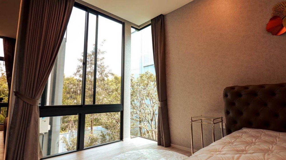 ขายบ้านพัฒนาการ ศรีนครินทร์ : ให้เช่า/ขาย บ้านหรู 3ชั้น มีลิฟท์ โครงการ วีเว่ กรุงเทพกรีฑา