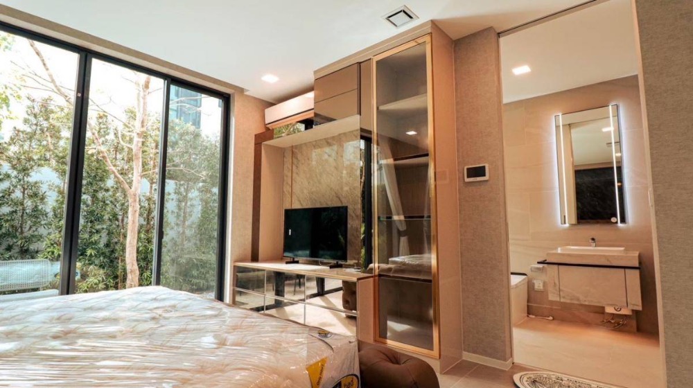 ขายบ้านพัฒนาการ ศรีนครินทร์ : ให้เช่า/ขาย บ้านหรู 3ชั้น มีลิฟท์ โครงการ วีเว่ กรุงเทพกรีฑา