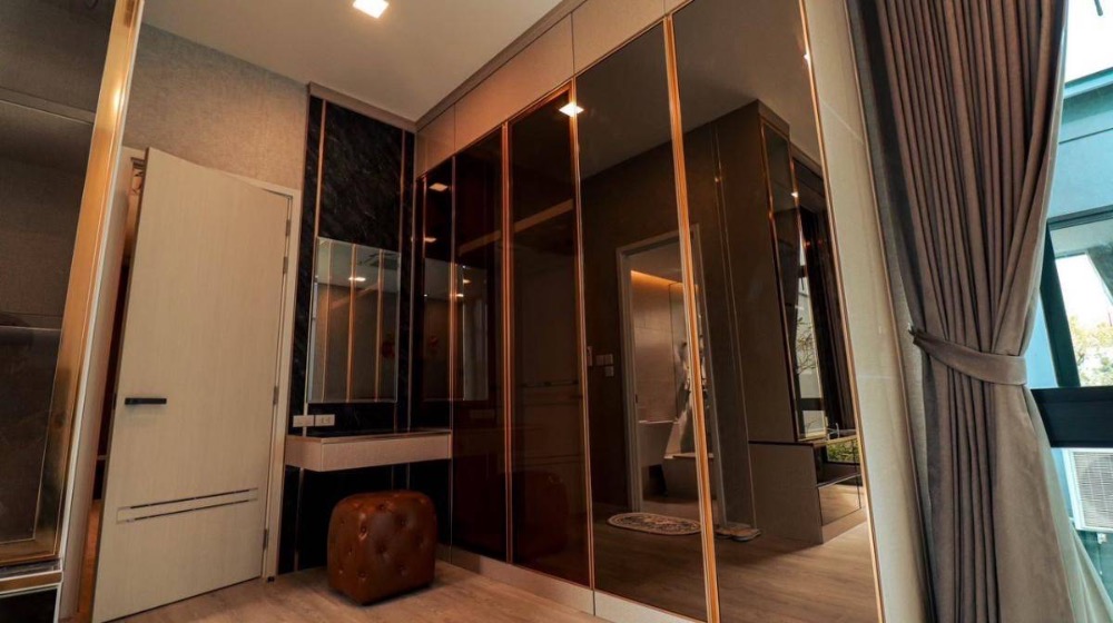 ขายบ้านพัฒนาการ ศรีนครินทร์ : ให้เช่า/ขาย บ้านหรู 3ชั้น มีลิฟท์ โครงการ วีเว่ กรุงเทพกรีฑา