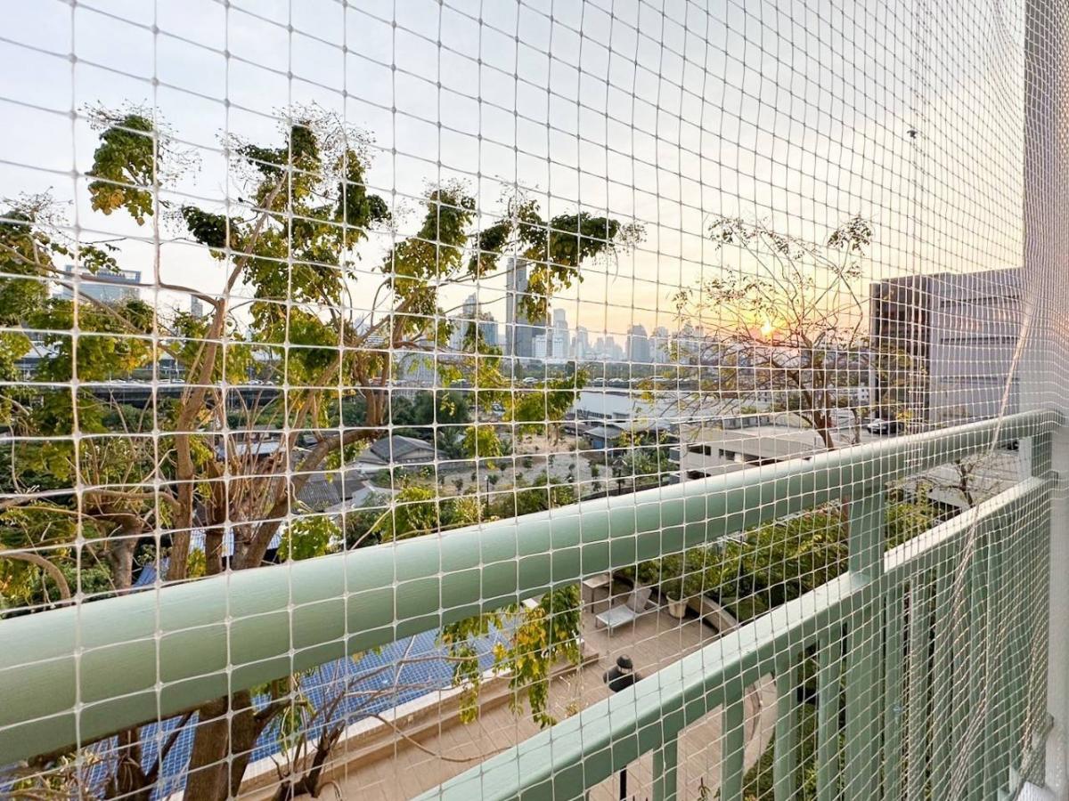 For SaleCondoRama9, Petchburi, RCA : 🚆 Can walk to MRT Rama 9! ✨️ Luxury condo in the heart of Asoke-Ratchada Completely cheaper than the central rental! 👉👉 Supalai Park Asoke-Ratchada (𝐒𝐮𝐩𝐚𝐥𝐚𝐢 𝐏𝐚𝐫𝐤 𝐀𝐬𝐨𝐤𝐞 𝐀𝐬𝐨𝐤𝐞-𝐑𝐚𝐭𝐜𝐡𝐚𝐝𝐚) 🌳