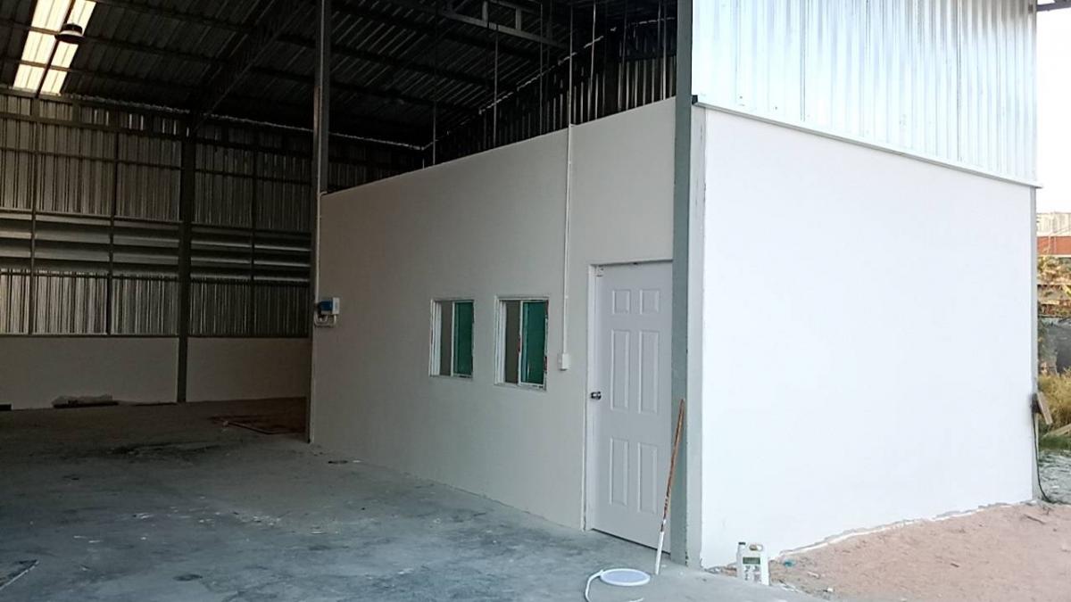 For RentWarehouseChachoengsao : Premium Bangna frontage road warehouse for rent