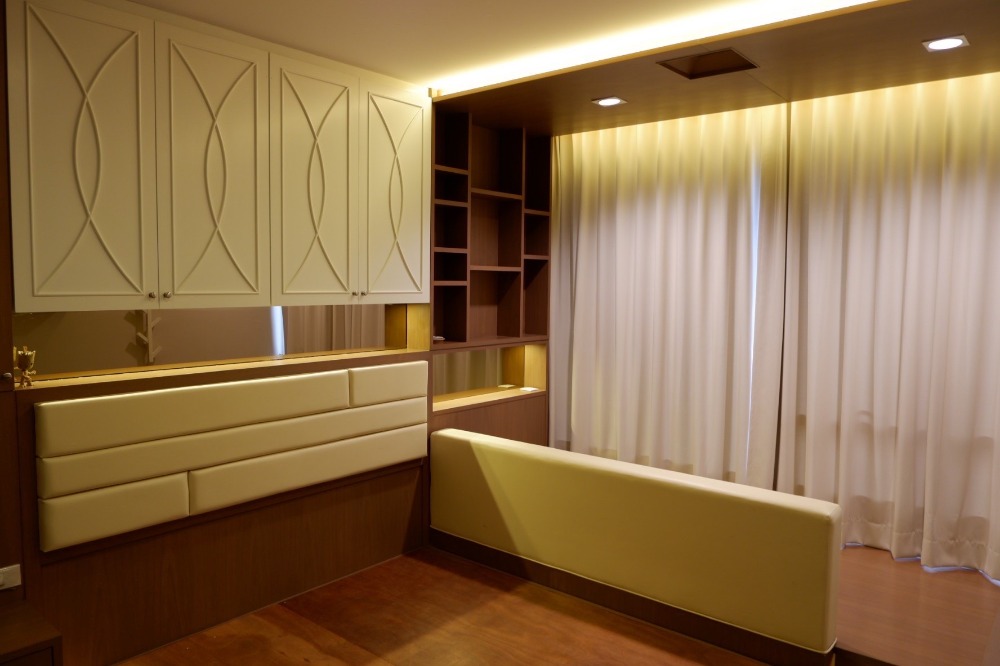 ขายคอนโดบางซื่อ วงศ์สว่าง เตาปูน : 333 Riverside / โครงการริมแม่น้ำ ห้องชั้นสูง วิวเมือง ทำเลดีใกล้ MRT ราคาดีที่สุดในตลาด / 1 นอน 45 ตร.ม. โทร 0937890899