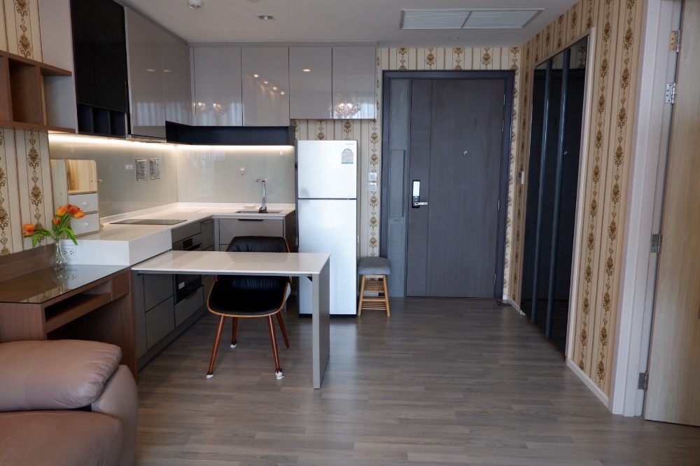 ขายคอนโดบางซื่อ วงศ์สว่าง เตาปูน : 333 Riverside / โครงการริมแม่น้ำ ห้องชั้นสูง วิวเมือง ทำเลดีใกล้ MRT ราคาดีที่สุดในตลาด / 1 นอน 45 ตร.ม. โทร 0937890899