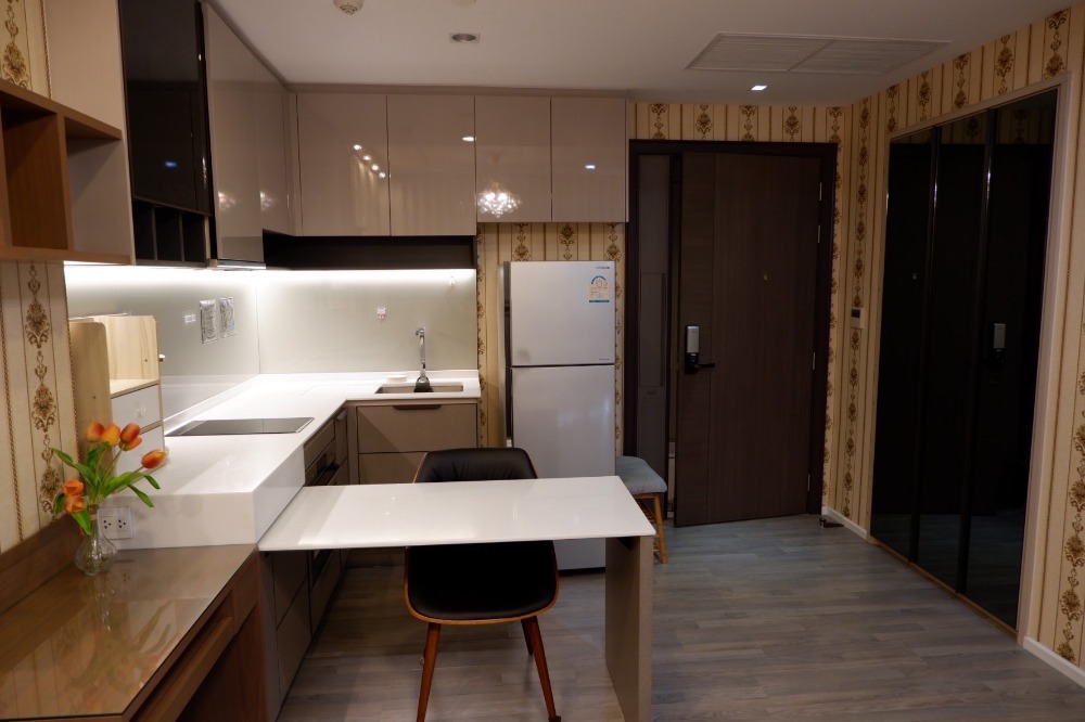 ขายคอนโดบางซื่อ วงศ์สว่าง เตาปูน : 333 Riverside / โครงการริมแม่น้ำ ห้องชั้นสูง วิวเมือง ทำเลดีใกล้ MRT ราคาดีที่สุดในตลาด / 1 นอน 45 ตร.ม. โทร 0937890899