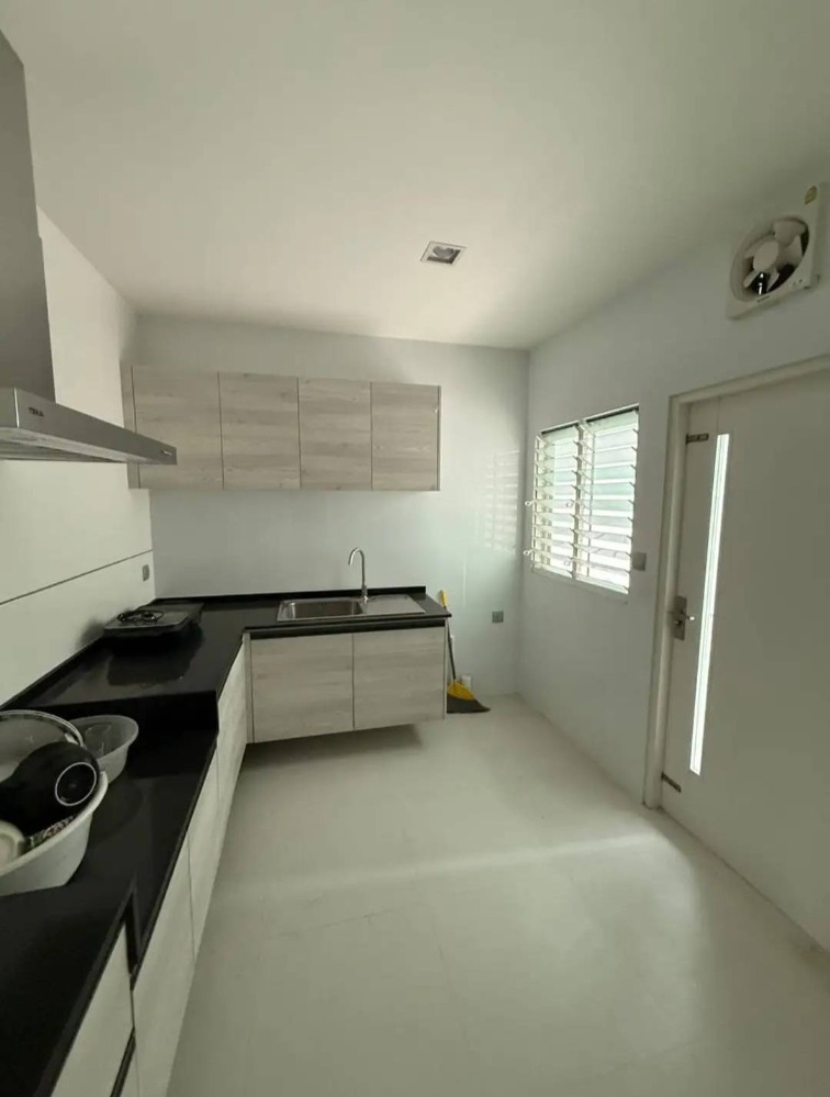 ให้เช่าบ้านนนทบุรี บางใหญ่ บางบัวทอง : ให้เช่าบ้านเดี่ยว 2 ชั้น แปลงมุม ที่ มัณฑนา เวสต์เกต 4 ห้องนอน เฟอร์นิเจอร์ครบ ตกแต่งทั้งหลัง ใกล้เซนทรัลเวสต์เกต พร้อมเข้าอยู่