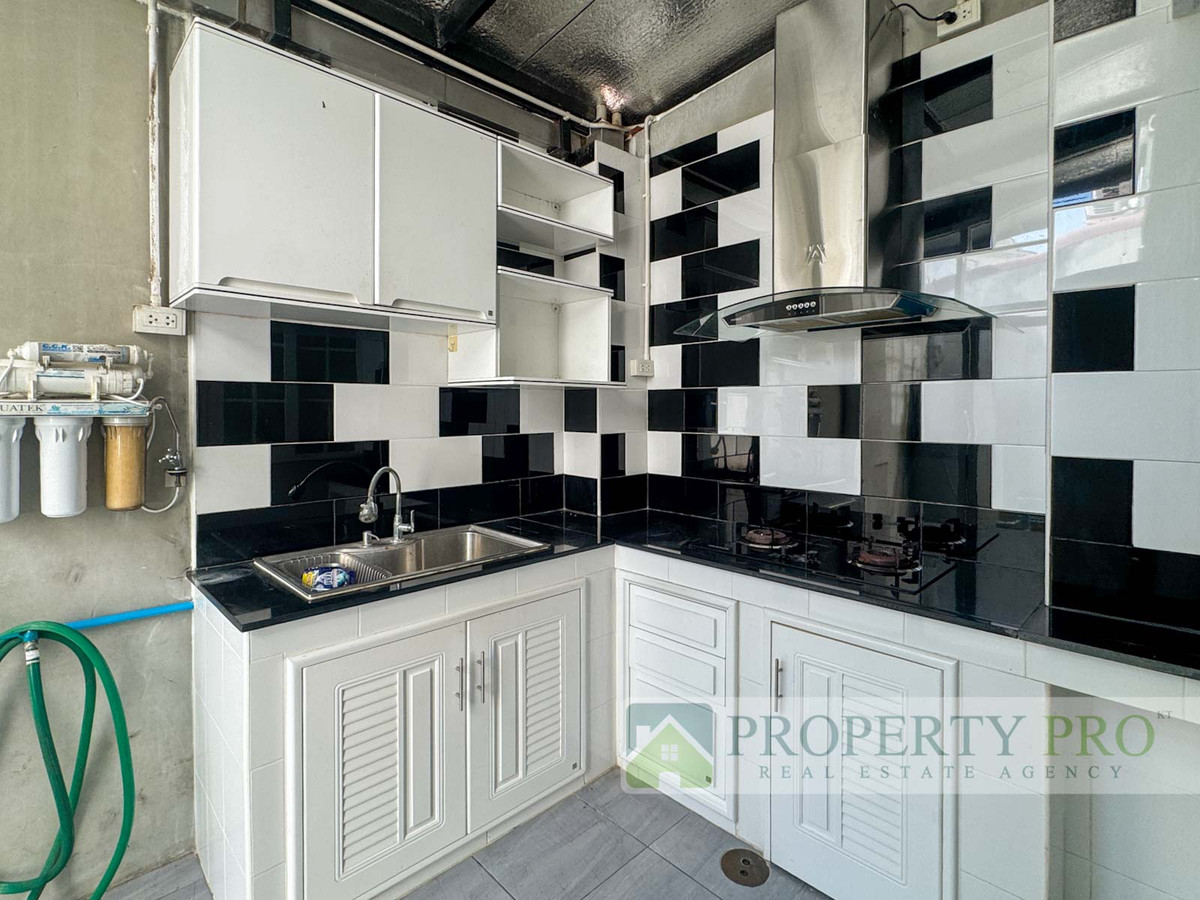 ขายทาวน์โฮมเกษตร นวมินทร์ ลาดปลาเค้า : ขาย Golden Town 3 ลาดพร้าว เกษตรนวมินทร์ ทาวน์โฮม 2 ชั้น ขนาด 17 ตรว 150 ตรม 3 นอน 2 น้ำ หลังริม ใกล้นวมินทร์ นวลจันทร์ โพธิ์แก้ว กาญจนาภิเษก ทางด่วน : SL25S-003