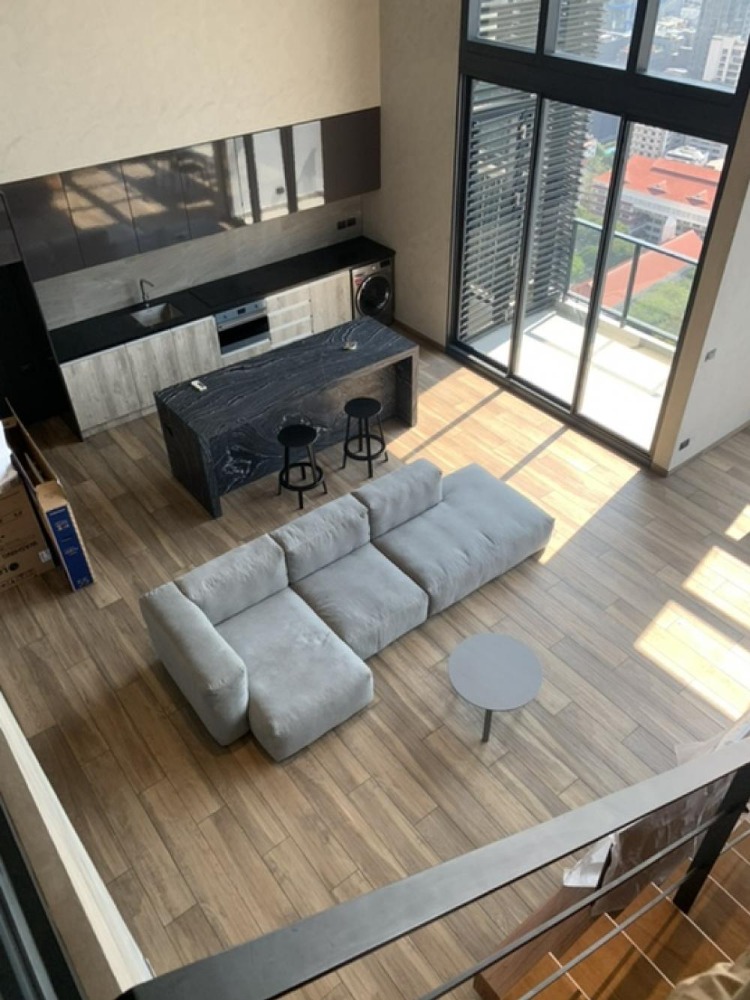 ขายคอนโดสุขุมวิท อโศก ทองหล่อ : The Lofts Asoke / Duplex 2 Bedrooms (FOR SALE), เดอะ ลอฟท์ อโศก / ดูเพล็กซ์ 2 ห้องนอน (ขาย) F011
