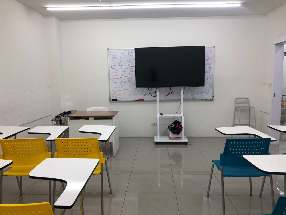 ให้เช่าสยาม จุฬา สามย่าน : ให้เช่าพื้นที่สำนักงาน Co-working space พื้นที่สอนพิเศษ/ติวเตอร์ สถาบันกวดวิชา ติวเตอร์ ที่ศูนย์การค้าย่านใจกลางเมืองที่ เอ็มบีเค เซ็นเตอร์ (MBK Center)