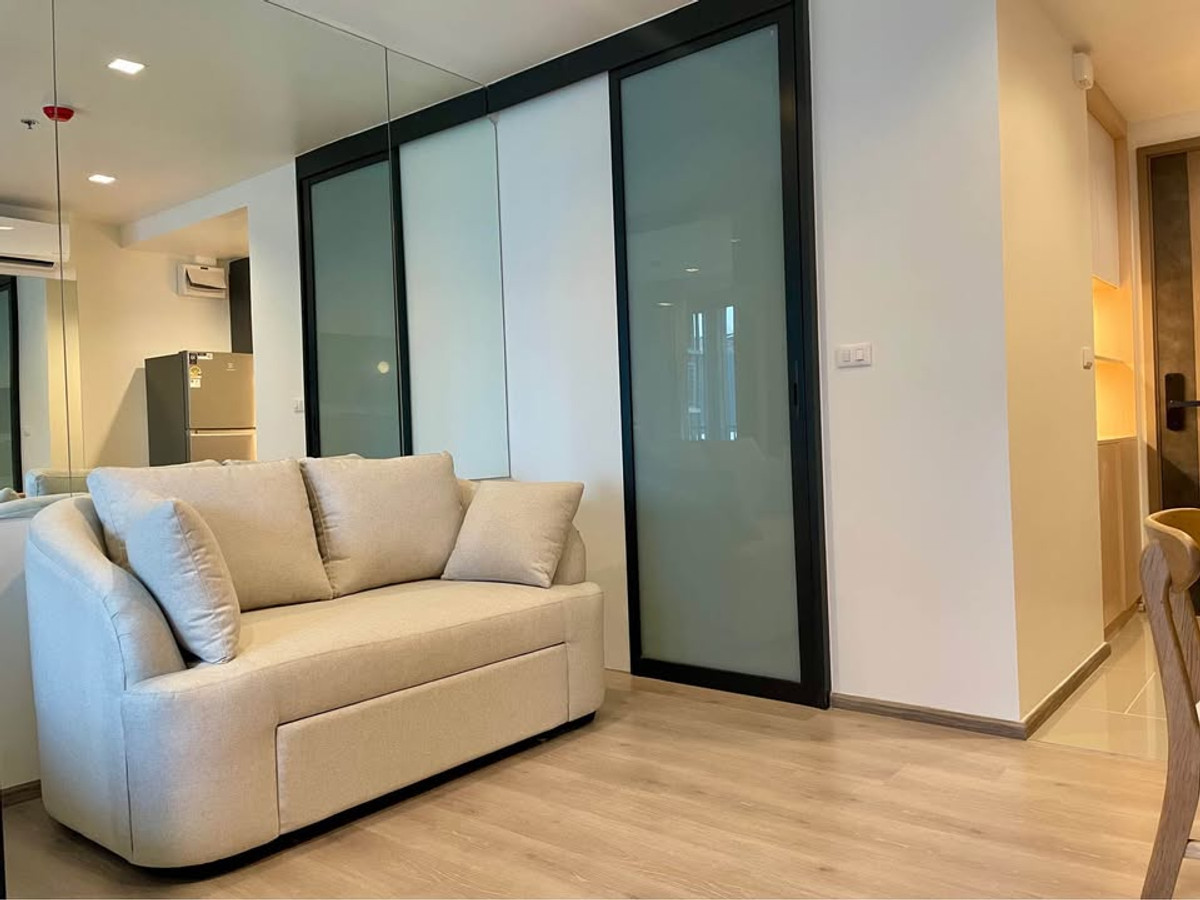 🔥 For rent THE LINE Phahon Yothin Park 🔥 📍 Just 5 minutes walk to BTS Lat Phrao Intersection / MRT Phahon Yothin 🚆 Loading...