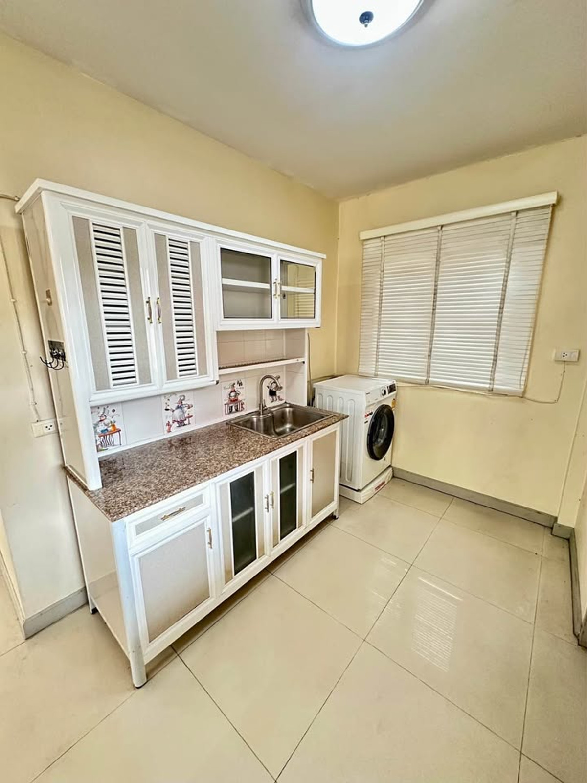 For RentHouseChaengwatana, Muangthong : Chuan Chuen Khaerai