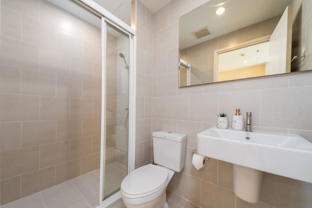 ให้เช่าคอนโดแจ้งวัฒนะ เมืองทอง : เดอะเบส แจ้งวัฒนะ ให้เช่าด่วน ห้องสวย วิวเมือง เดินทางสะดวกใกล้ศูนย์ราชการ ติดรถไฟฟ้าสายสีชมพู ใกล้ทางด่วนแจ้งวัฒนะ สนใจติดต่อเข้ามาได้เลย