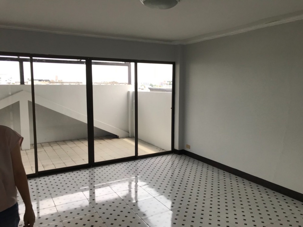 ขายทาวน์โฮมโชคชัย4 ลาดพร้าว71 : ทาวน์โฮม ลาดพร้าว 35 / 9 ห้องนอน (ขาย), Townhome Lat Phrao 35 / 9 Bedrooms (SALE) TPM356