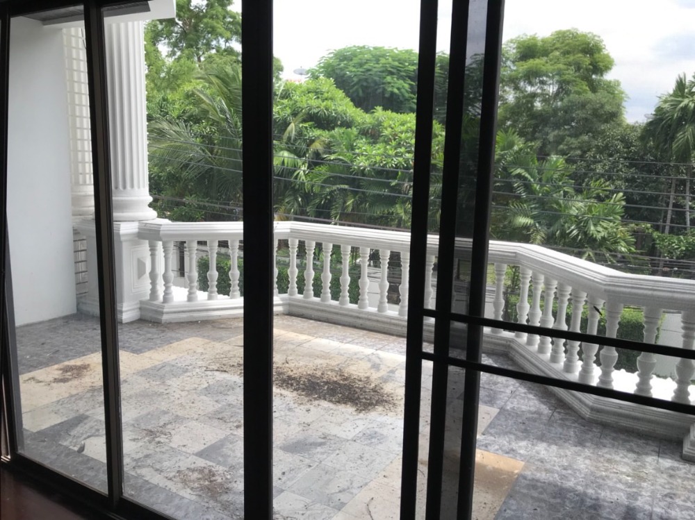 ขายทาวน์โฮมโชคชัย4 ลาดพร้าว71 : ทาวน์โฮม ลาดพร้าว 35 / 9 ห้องนอน (ขาย), Townhome Lat Phrao 35 / 9 Bedrooms (SALE) TPM356