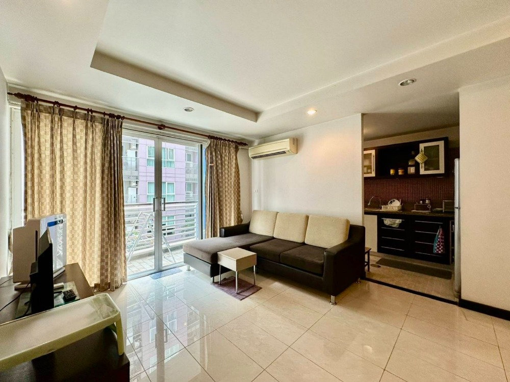 For SaleCondoSukhumvit, Asoke, Thonglor : Large condo for sale “Avenue 61“ 2 bedrooms 2 bathrooms, kind owner, negotiable (Contact: @landhousingselect)