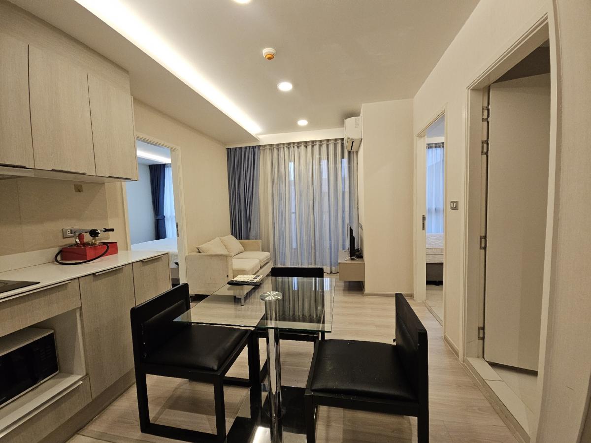 ให้เช่าคอนโดสุขุมวิท อโศก ทองหล่อ : 2 Bedrooms 25K. ( Joy 0844540191)
