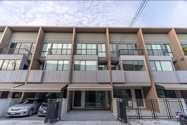 For RentTownhomeRama5, Ratchapruek, Bangkruai : For rent: 3-storey townhouse, Baan Klang Muang, Ratchaphruek