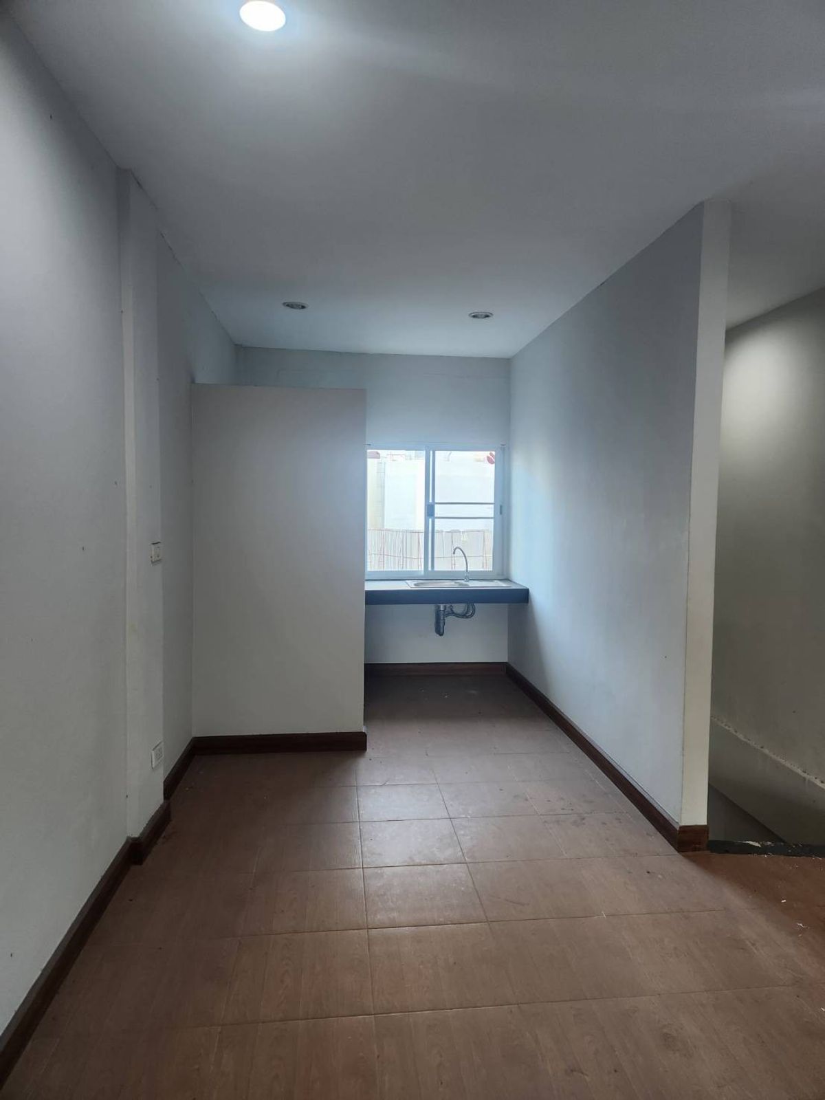 ขายอาคารพาณิชย์อ่อนนุช อุดมสุข : ขายอาคารสูง 3 ชั้น ถ. สุขุมวิท 44/1 ใกล้BTS