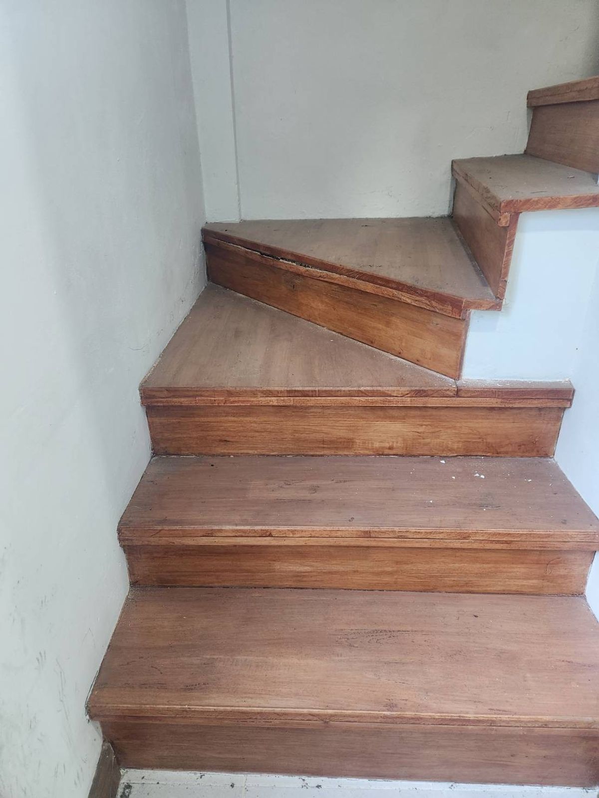 ขายอาคารพาณิชย์อ่อนนุช อุดมสุข : ขายอาคารสูง 3 ชั้น ถ. สุขุมวิท 44/1 ใกล้BTS