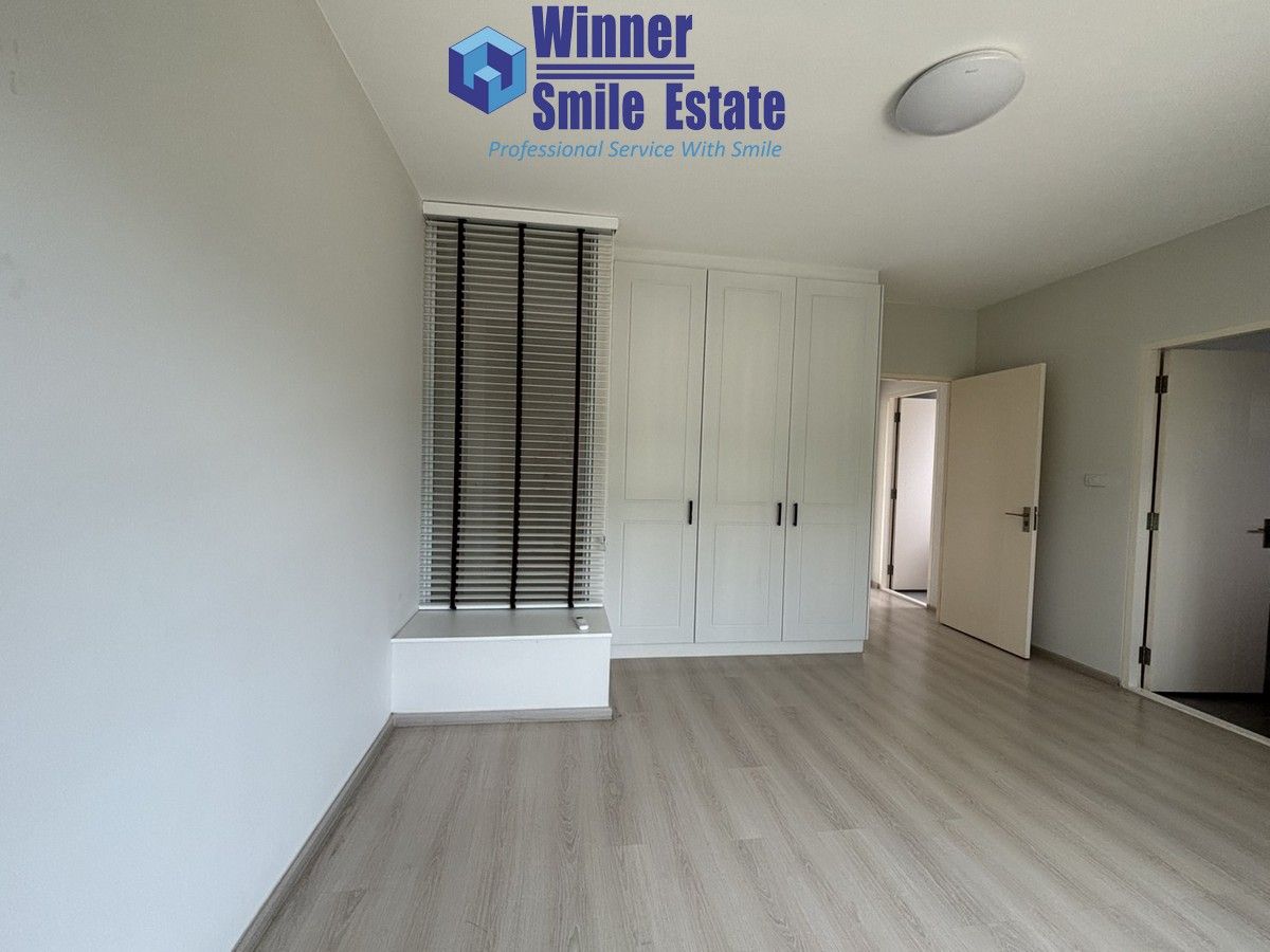 For SaleTownhomeSamut Prakan,Samrong : Townhouse for sale Indy 2 Srinakarin, size 3 bedrooms, 3 bathrooms, corner house, land area 40.8 sq m, single house style