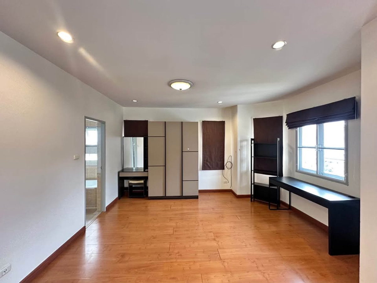 For RentHouseChaengwatana, Muangthong : Chuan Chuen Khaerai