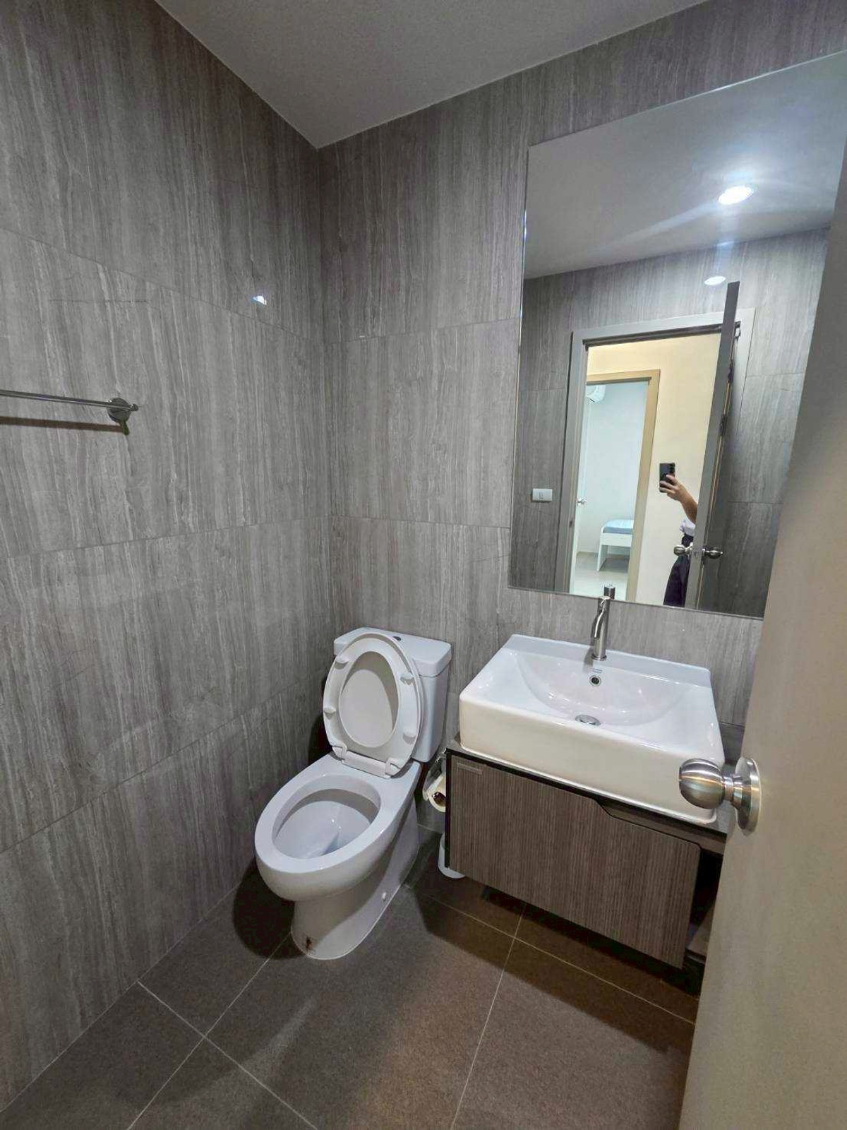 For RentCondoBang kae, Phetkasem : 🔥For rent🔥Condo next to MRT Phasi Charoen🚆 ✨ The Parkland Phetkasem 56 ✨